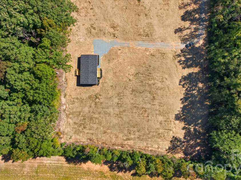 202 Christophers Court, Lexington, NC 27295.  MLS# CAR4430933, YatesRealty ID 54567. 