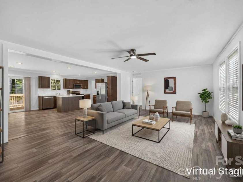 202 Christophers Court, Lexington, NC 27295.  MLS# CAR4430933, YatesRealty ID 54567. Virtually Staged