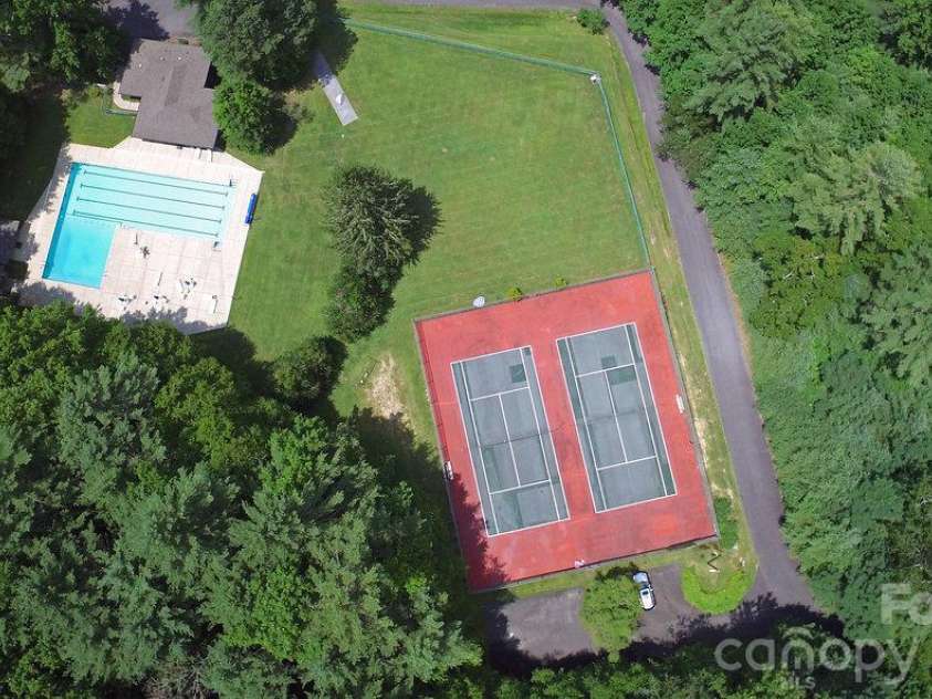 64 Surrey Lane, Brevard, NC 28712.  MLS# CAR4429988, YatesRealty ID 54568. 