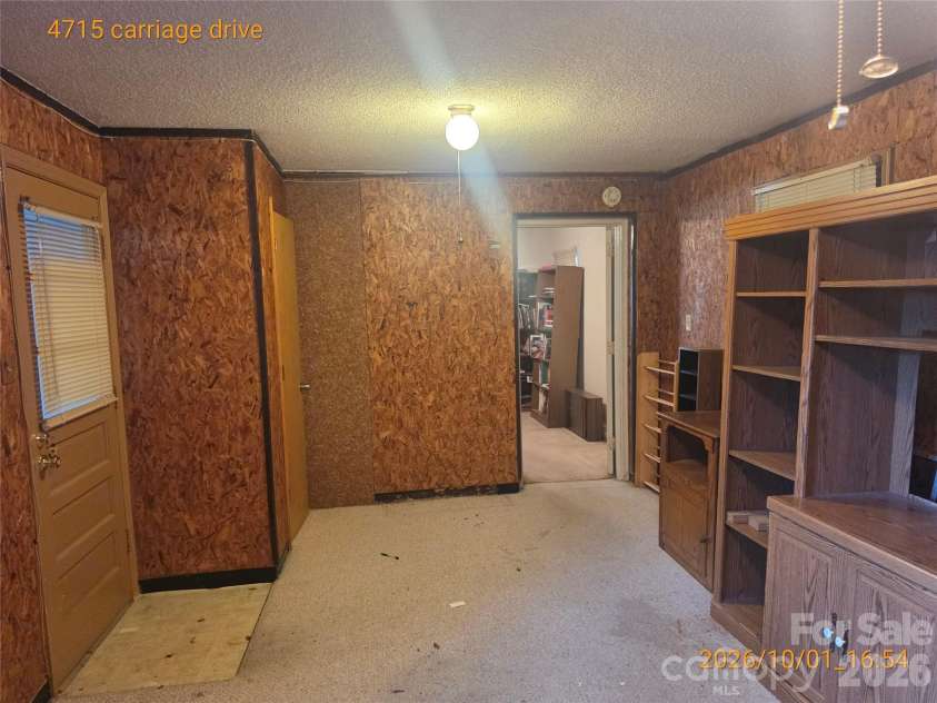 4715 Carriage Drive Circle, Charlotte, NC 28205.  MLS# CAR4430241, YatesRealty ID 54569. 