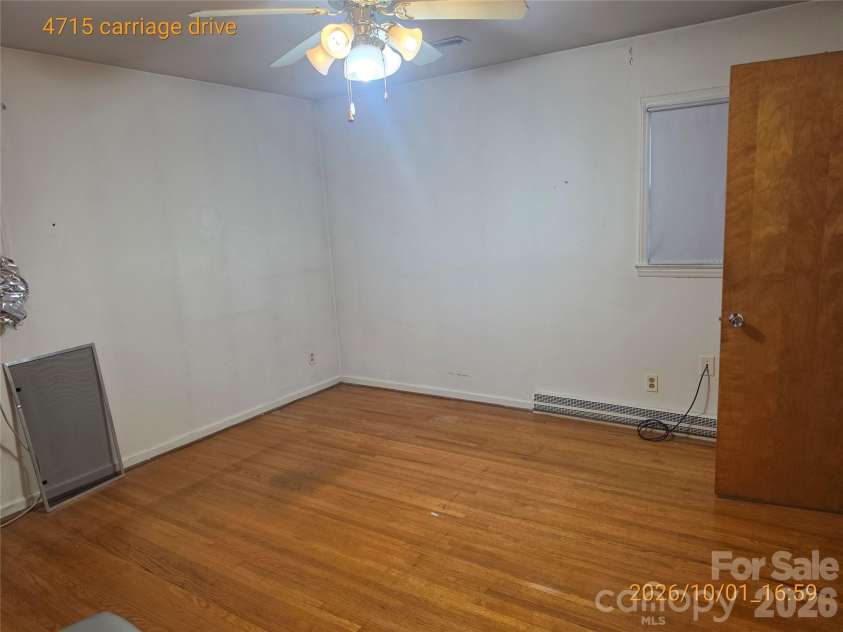 4715 Carriage Drive Circle, Charlotte, NC 28205.  MLS# CAR4430241, YatesRealty ID 54569. 
