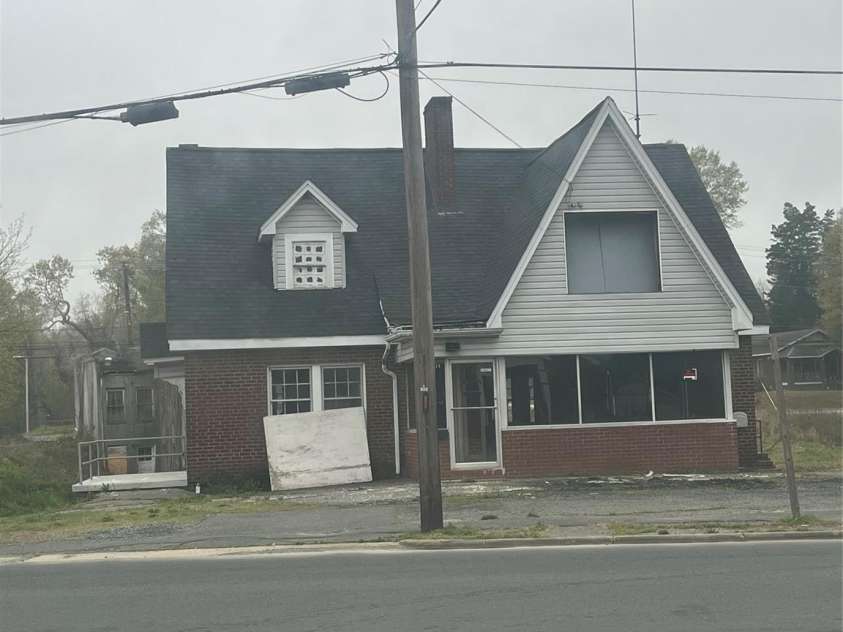 1214 Pee Dee Avenue, Albemarle, NC 28001.  MLS# CAR4243629, YatesRealty ID 5457. 