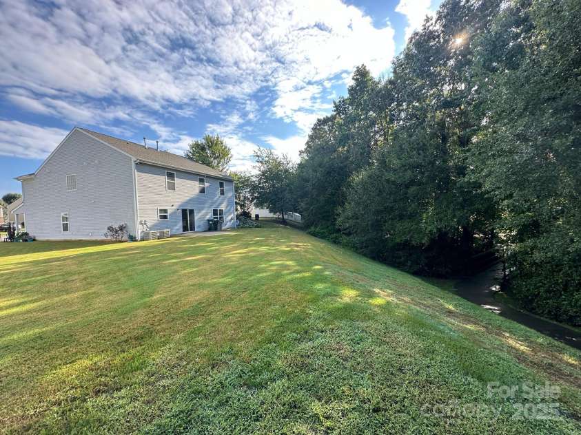 2548 Sweet Birch Court, Gastonia, NC 28054.  MLS# CAR4178136, YatesRealty ID 5457. 