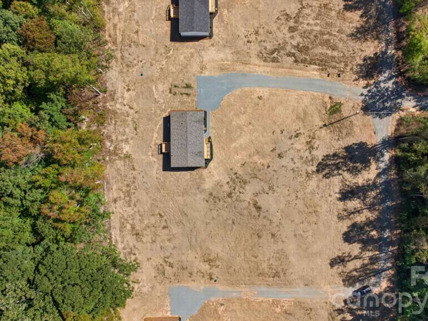 180 Christophers Court, Lexington, NC 27295.  MLS# CAR4430908, YatesRealty ID 54570. 