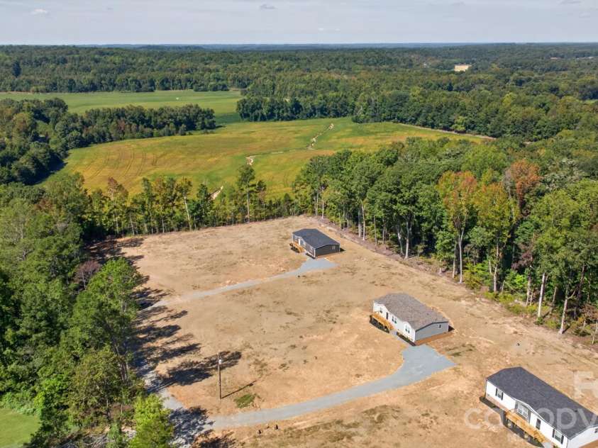 180 Christophers Court, Lexington, NC 27295.  MLS# CAR4430908, YatesRealty ID 54570. 