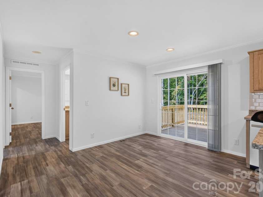 166 Christophers Court, Lexington, NC 27295.  MLS# CAR4430875, YatesRealty ID 54572. 