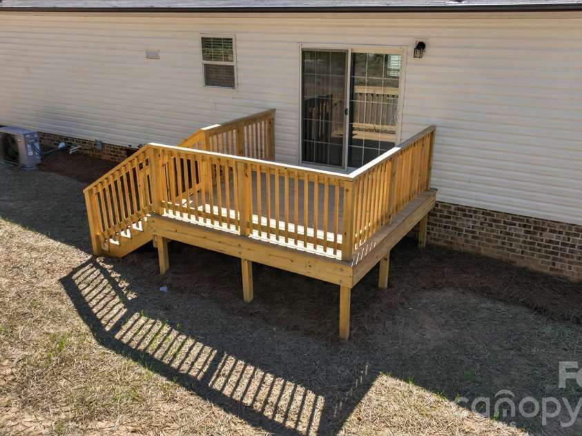 166 Christophers Court, Lexington, NC 27295.  MLS# CAR4430875, YatesRealty ID 54572. 