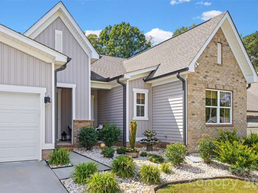 173 Amerson Drive, Rock Hill, SC 29730.  MLS# CAR4430030, YatesRealty ID 54575. 