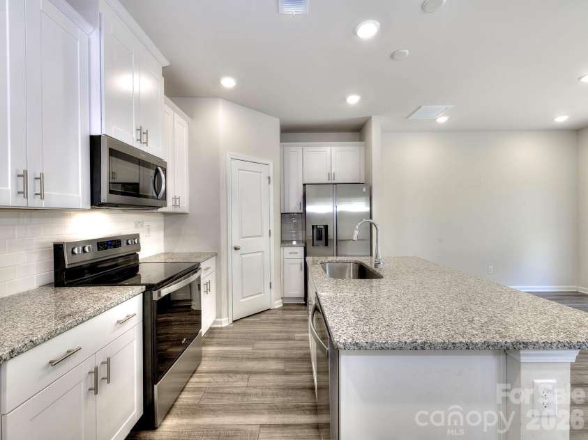 840 Gerard Bay Drive, Fort Mill, SC 29715.  MLS# CAR4431060, YatesRealty ID 54577. 