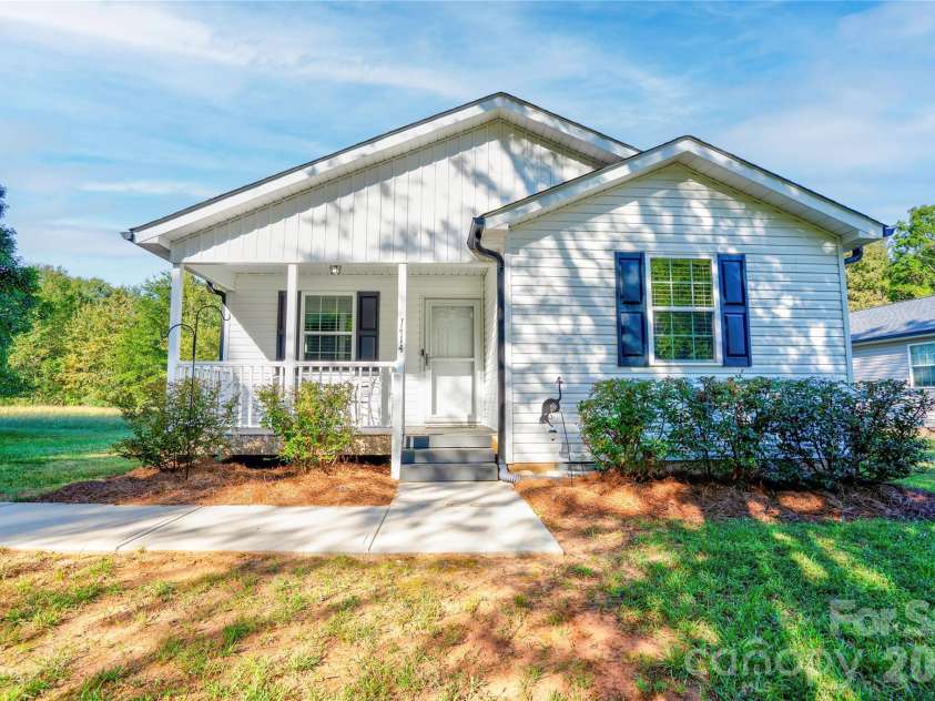 1414 Southridge Street, Shelby, NC 28152.  MLS# CAR4430658, YatesRealty ID 54578. Front