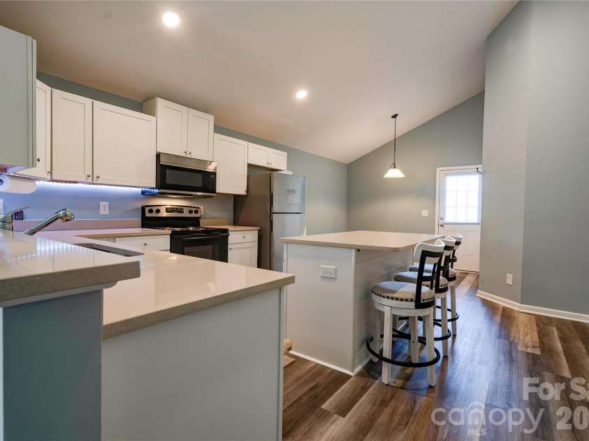1414 Southridge Street, Shelby, NC 28152.  MLS# CAR4430658, YatesRealty ID 54578. Kitchen