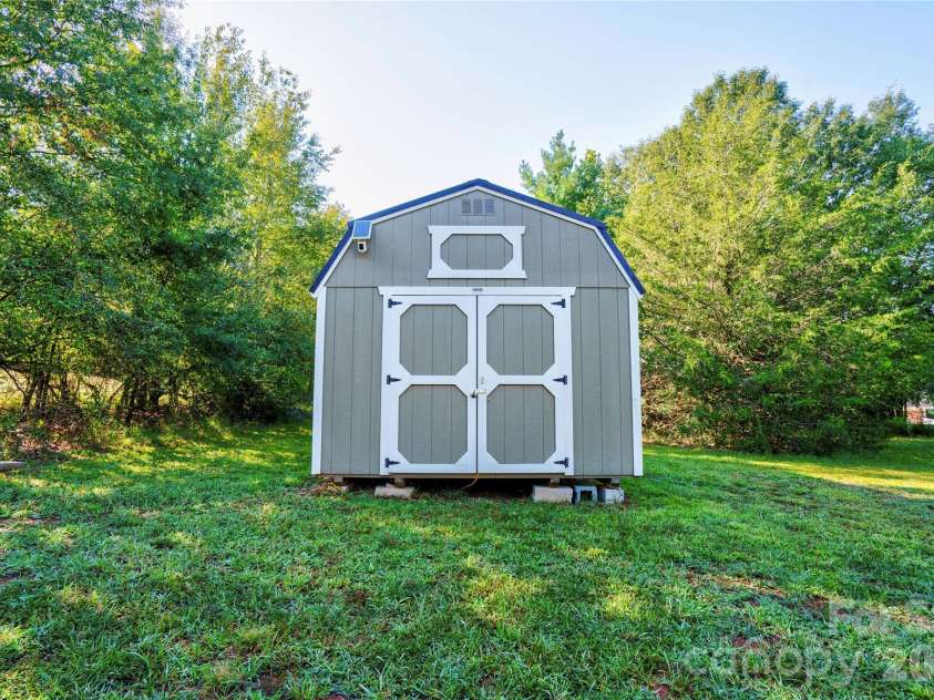 1414 Southridge Street, Shelby, NC 28152.  MLS# CAR4430658, YatesRealty ID 54578. Storage Building 1