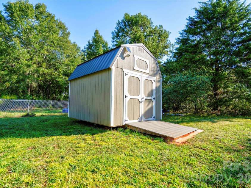 1414 Southridge Street, Shelby, NC 28152.  MLS# CAR4430658, YatesRealty ID 54578. Storage Building 2