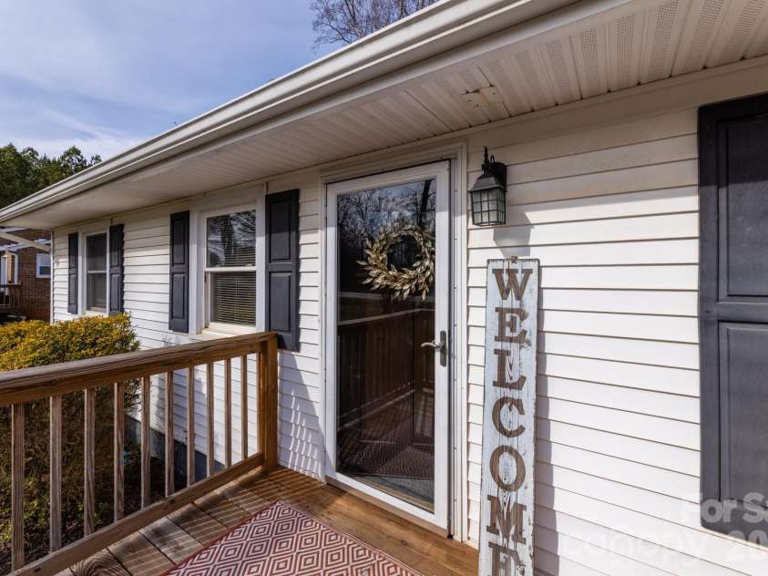 2992 Greenleaf Road, Clover, SC 29710.  MLS# CAR4358805, YatesRealty ID 5458. 