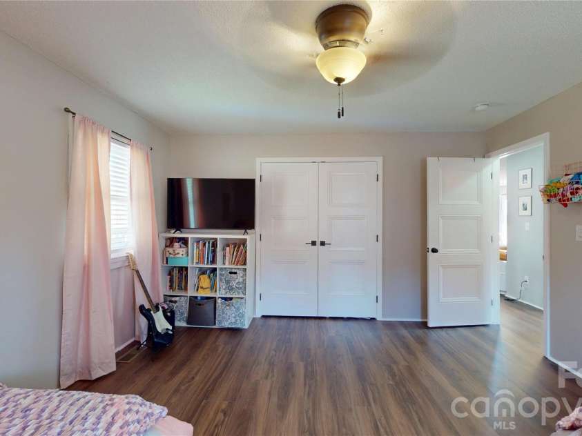 2992 Greenleaf Road, Clover, SC 29710.  MLS# CAR4358805, YatesRealty ID 5458. 