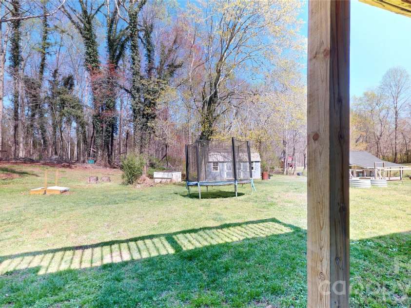 2992 Greenleaf Road, Clover, SC 29710.  MLS# CAR4358805, YatesRealty ID 5458. 