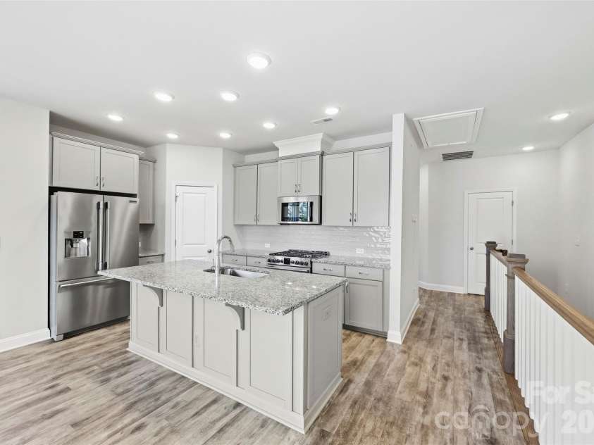 1432 Winding Stream Road, Charlotte, NC 28206.  MLS# CAR4428731, YatesRealty ID 54580. 