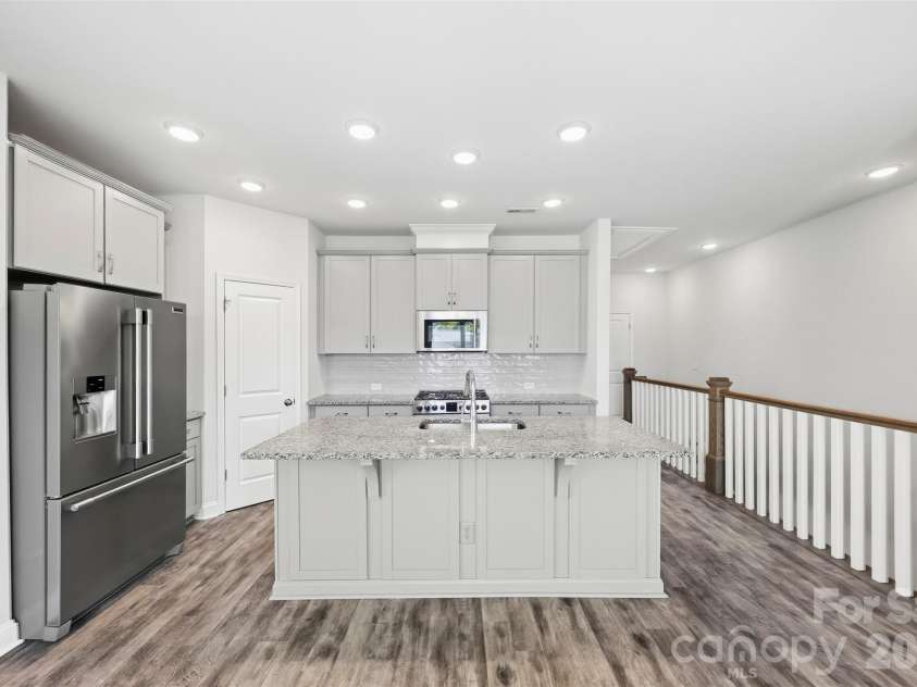 1432 Winding Stream Road, Charlotte, NC 28206.  MLS# CAR4428731, YatesRealty ID 54580. 