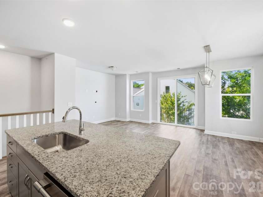 1432 Winding Stream Road, Charlotte, NC 28206.  MLS# CAR4428731, YatesRealty ID 54580. 