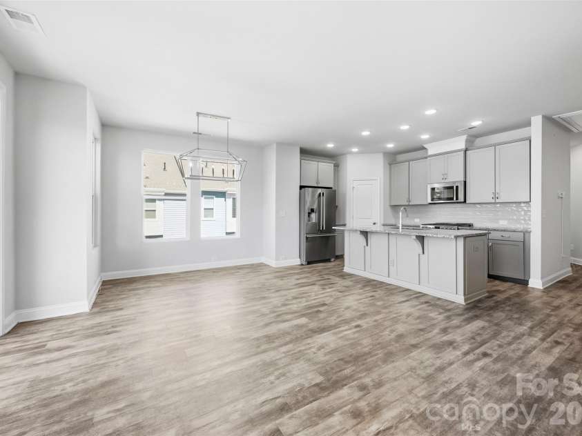 1432 Winding Stream Road, Charlotte, NC 28206.  MLS# CAR4428731, YatesRealty ID 54580. 