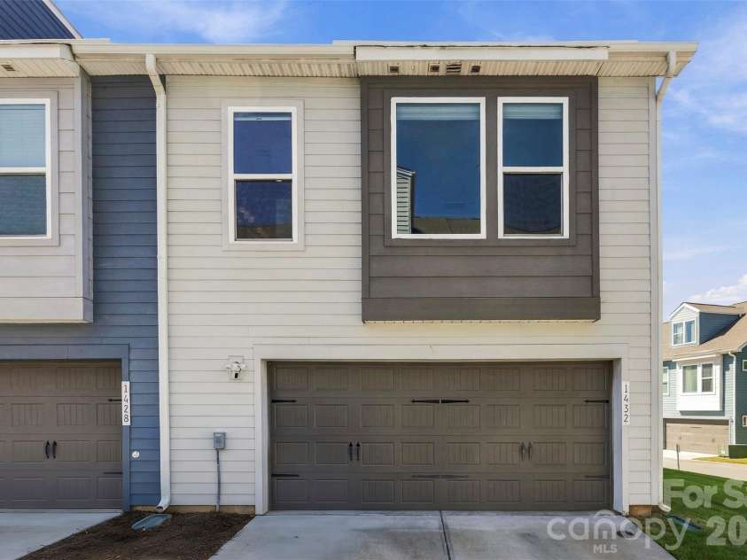 1432 Winding Stream Road, Charlotte, NC 28206.  MLS# CAR4428731, YatesRealty ID 54580. 