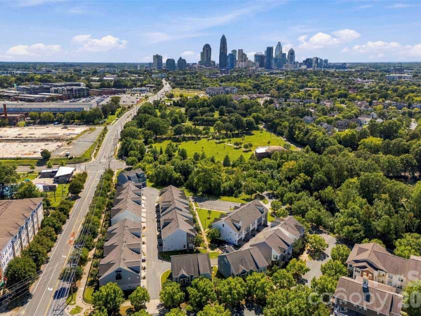 1432 Winding Stream Road, Charlotte, NC 28206.  MLS# CAR4428731, YatesRealty ID 54580. 