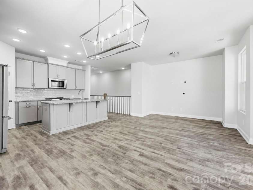 1432 Winding Stream Road, Charlotte, NC 28206.  MLS# CAR4428731, YatesRealty ID 54580. Dining Area
