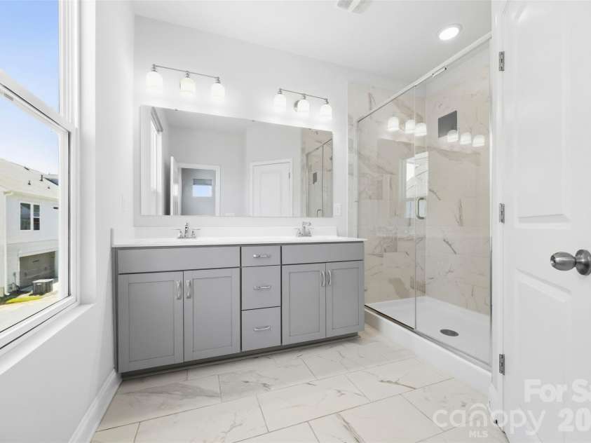 1432 Winding Stream Road, Charlotte, NC 28206.  MLS# CAR4428731, YatesRealty ID 54580. Primary Bathroom