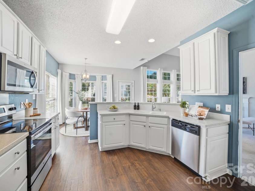 11224 Ridge Oak Drive, Charlotte, NC 28273.  MLS# CAR4423430, YatesRealty ID 54581. 