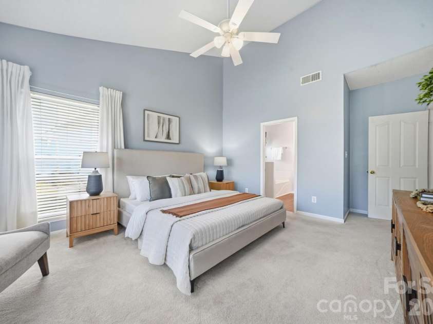 11224 Ridge Oak Drive, Charlotte, NC 28273.  MLS# CAR4423430, YatesRealty ID 54581. 