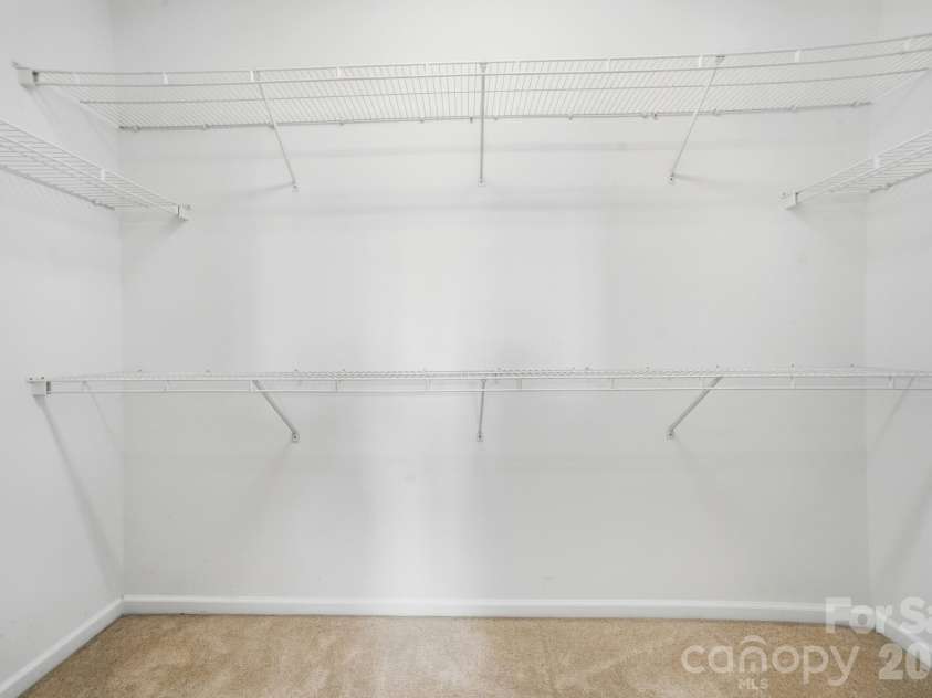 11224 Ridge Oak Drive, Charlotte, NC 28273.  MLS# CAR4423430, YatesRealty ID 54581. 