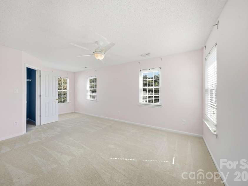 11224 Ridge Oak Drive, Charlotte, NC 28273.  MLS# CAR4423430, YatesRealty ID 54581. 