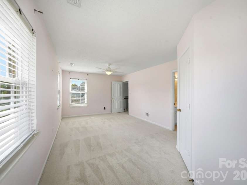 11224 Ridge Oak Drive, Charlotte, NC 28273.  MLS# CAR4423430, YatesRealty ID 54581. 