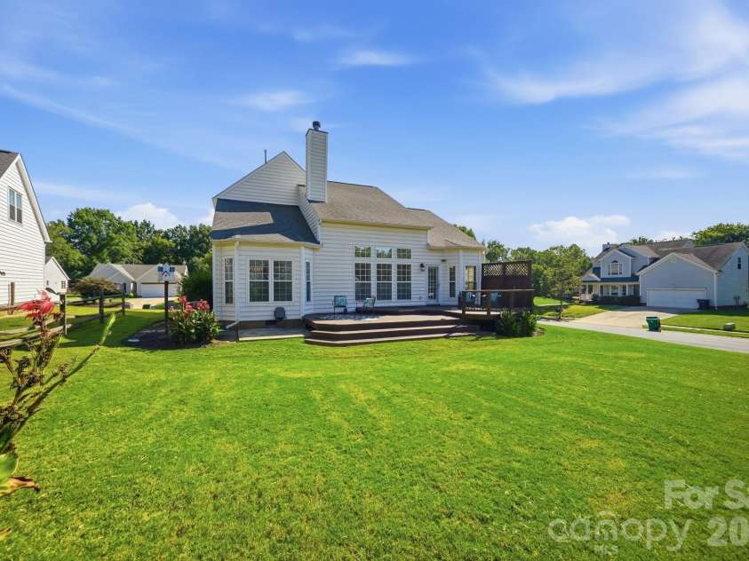 11224 Ridge Oak Drive, Charlotte, NC 28273.  MLS# CAR4423430, YatesRealty ID 54581. 