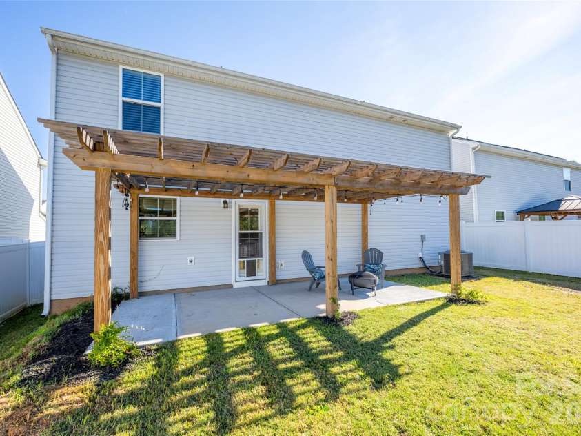 117 Crownpiece Street, Troutman, NC 28166.  MLS# CAR4429144, YatesRealty ID 54583. 