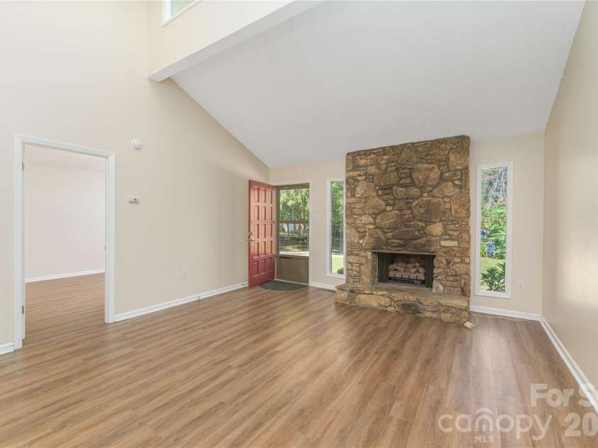 8 Muirfield Place, Arden, NC 28704.  MLS# CAR4429523, YatesRealty ID 54584. 