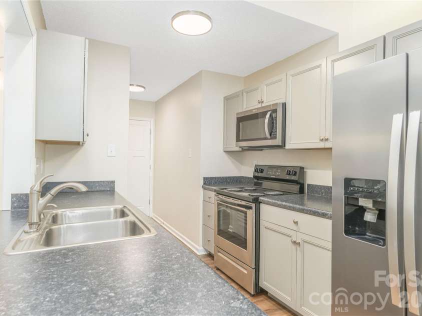 8 Muirfield Place, Arden, NC 28704.  MLS# CAR4429523, YatesRealty ID 54584. 