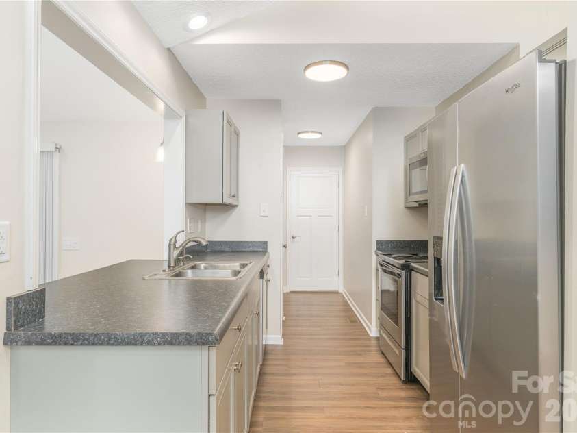 8 Muirfield Place, Arden, NC 28704.  MLS# CAR4429523, YatesRealty ID 54584. 