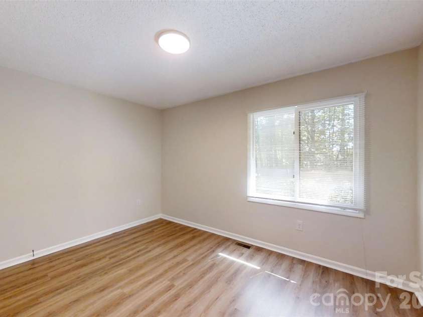 8 Muirfield Place, Arden, NC 28704.  MLS# CAR4429523, YatesRealty ID 54584. 