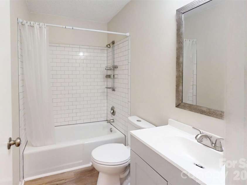 8 Muirfield Place, Arden, NC 28704.  MLS# CAR4429523, YatesRealty ID 54584. 