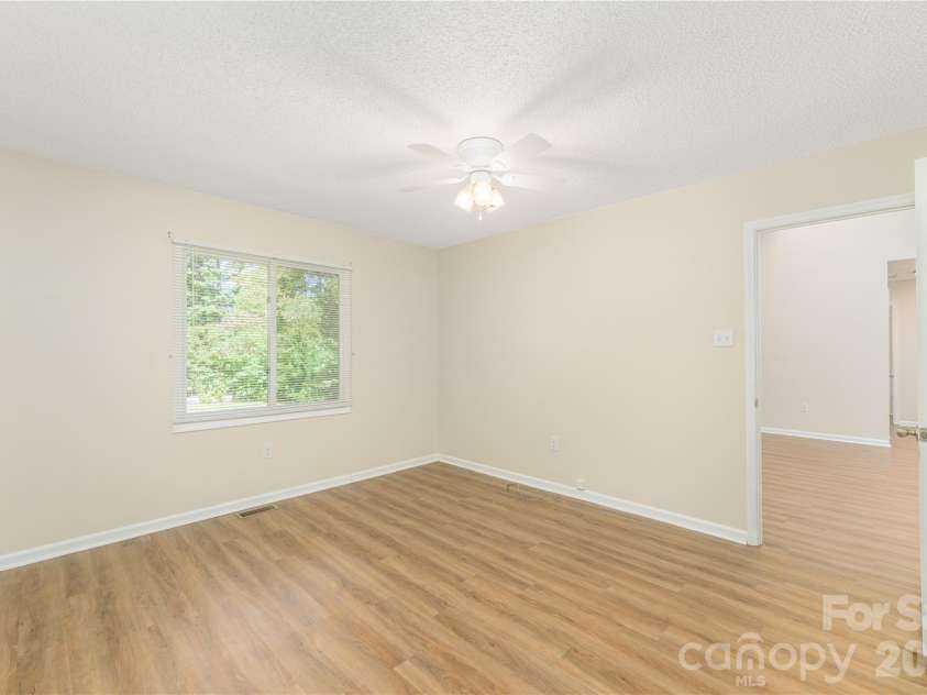 8 Muirfield Place, Arden, NC 28704.  MLS# CAR4429523, YatesRealty ID 54584. 