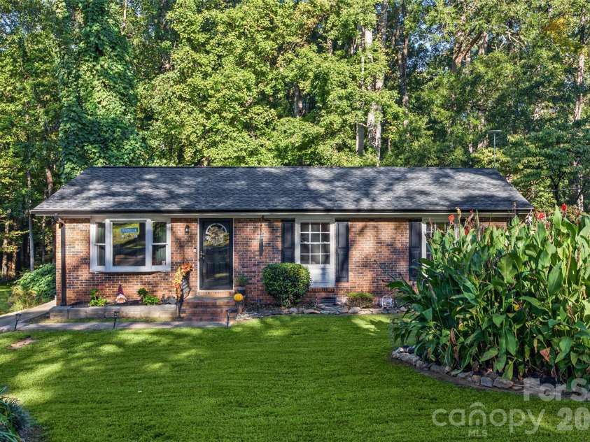 18 Northbrook Drive, York, SC 29745.  MLS# CAR4430293, YatesRealty ID 54585. 