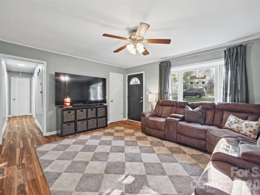 18 Northbrook Drive, York, SC 29745.  MLS# CAR4430293, YatesRealty ID 54585. 