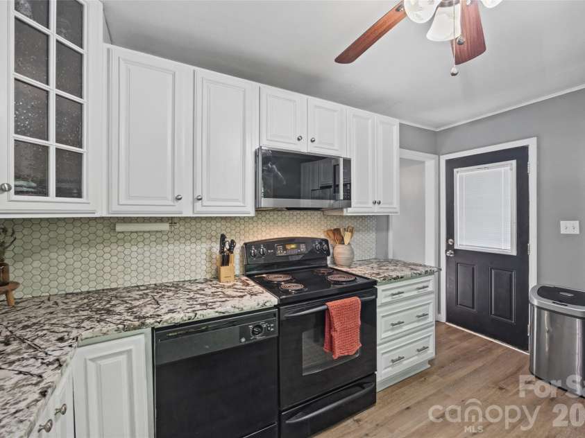 18 Northbrook Drive, York, SC 29745.  MLS# CAR4430293, YatesRealty ID 54585. 