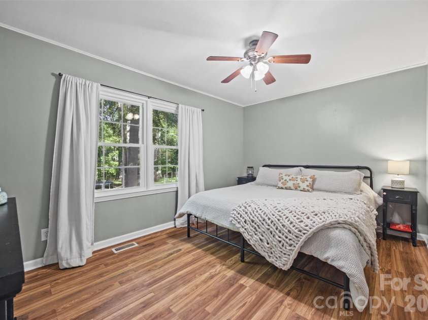 18 Northbrook Drive, York, SC 29745.  MLS# CAR4430293, YatesRealty ID 54585. 