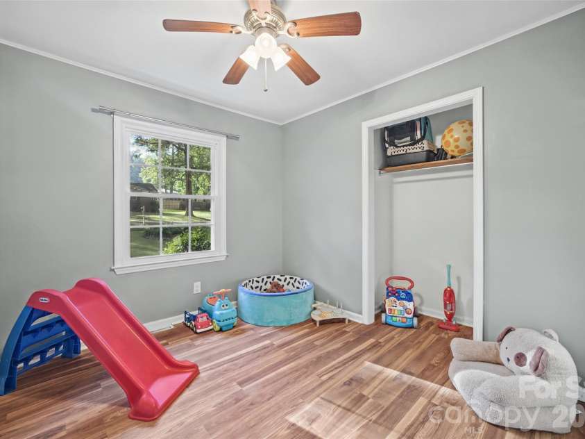 18 Northbrook Drive, York, SC 29745.  MLS# CAR4430293, YatesRealty ID 54585. 
