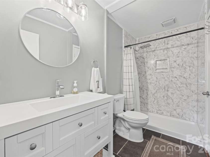 18 Northbrook Drive, York, SC 29745.  MLS# CAR4430293, YatesRealty ID 54585. 
