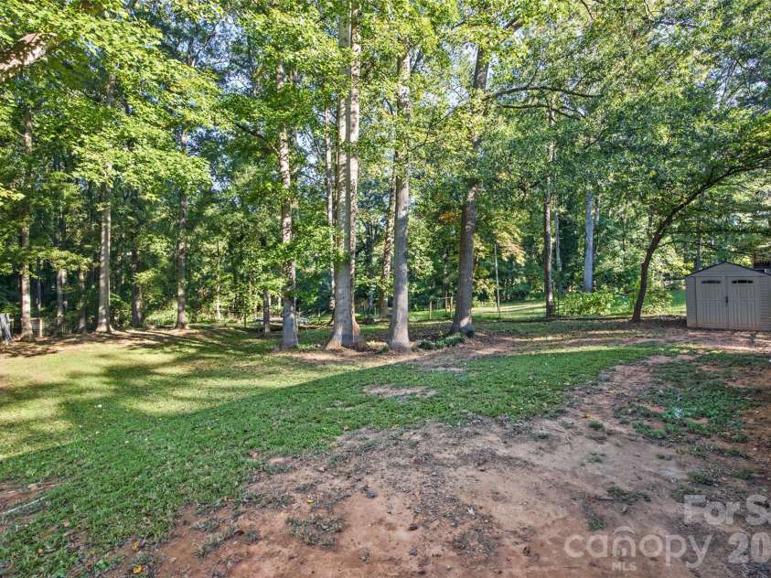 18 Northbrook Drive, York, SC 29745.  MLS# CAR4430293, YatesRealty ID 54585. 