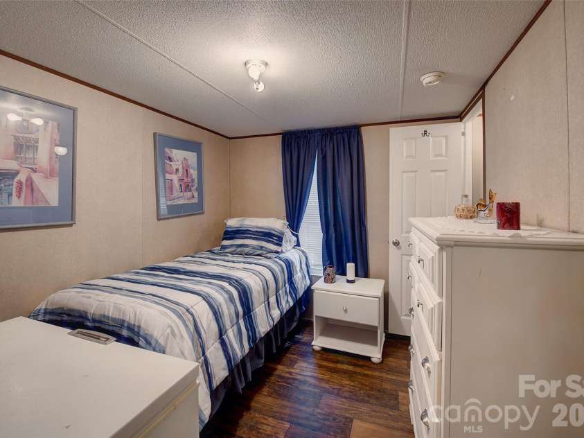 120 Ed Young Road, Burnsville, NC 28714.  MLS# CAR4431084, YatesRealty ID 54590. 