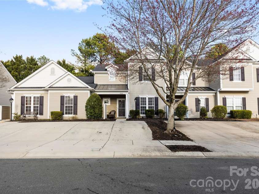 11141 Lions Mane Street, Charlotte, NC 28273.  MLS# CAR4430926, YatesRealty ID 54591. 
